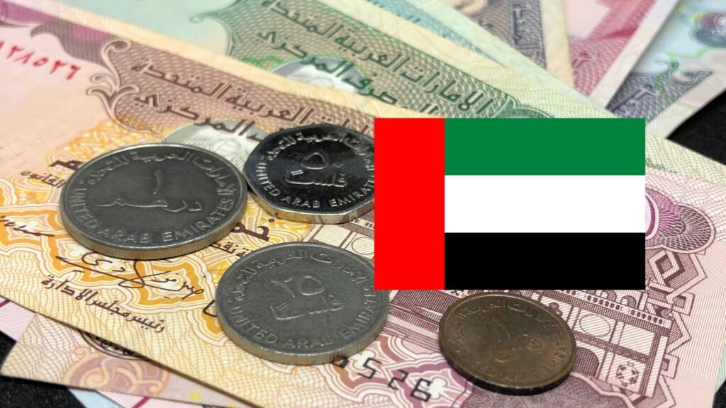Munteenheid in Dubai met een afbeelding van VAE-dirham munten en biljetten